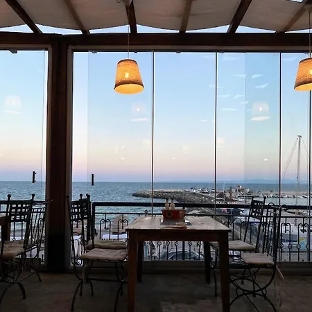 Apartment Pomorie Sea&history *