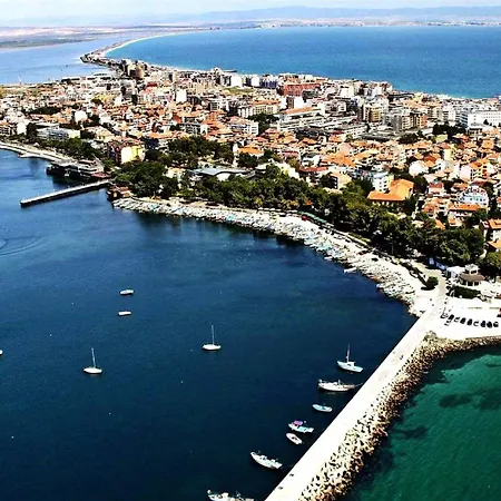 Apartment Pomorie Sea&history